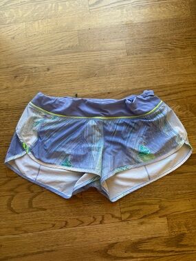 lululemon athletica Light Purple Athletic Running Shorts with Aqua Accents
